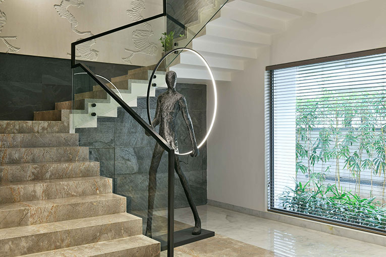 AMIGO OPTIMA OFFICE BY HRLINES ARCHITECTURE